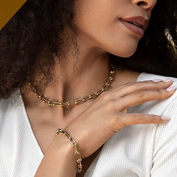 Woman’s U-Link Paperclip Necklace & Bracelet Set - Picture 11 of 11